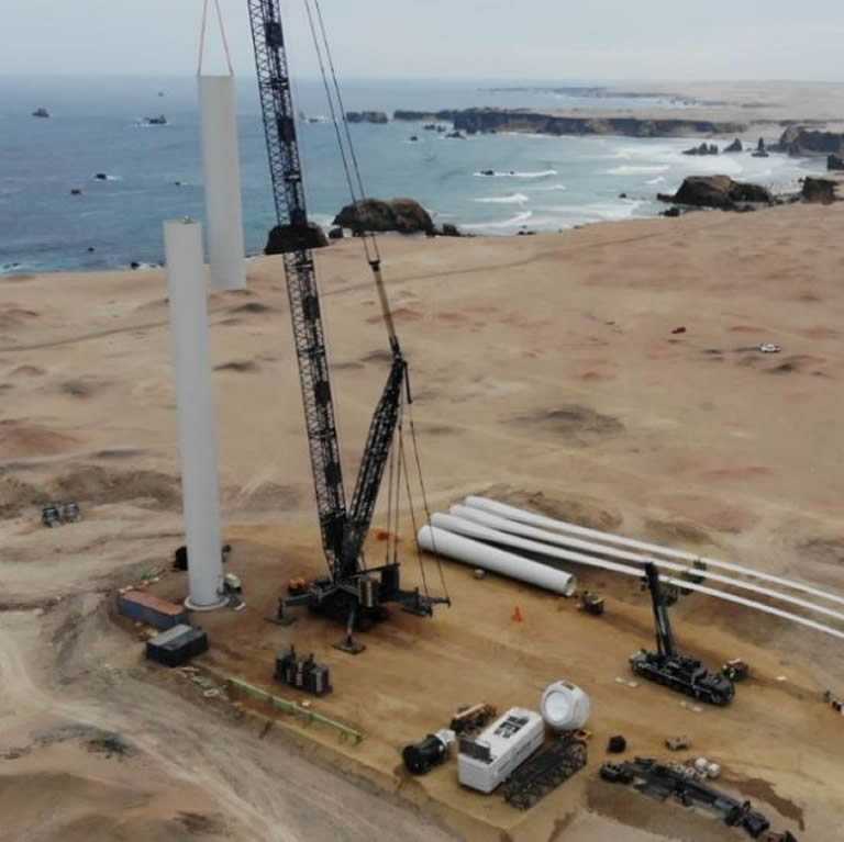 Construction du parc éolien de San Juan de Marcona, Pérou